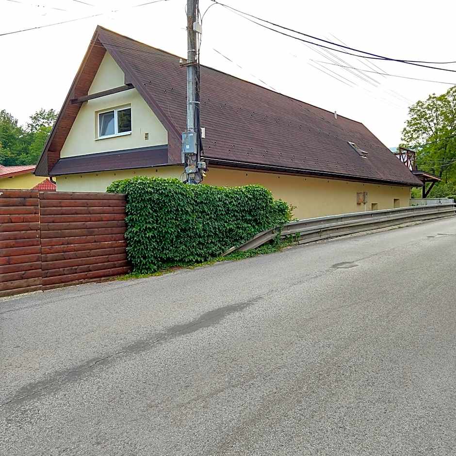 Apartmán Tajov pre 5-6 osôb, privatne parkovanie a terasa