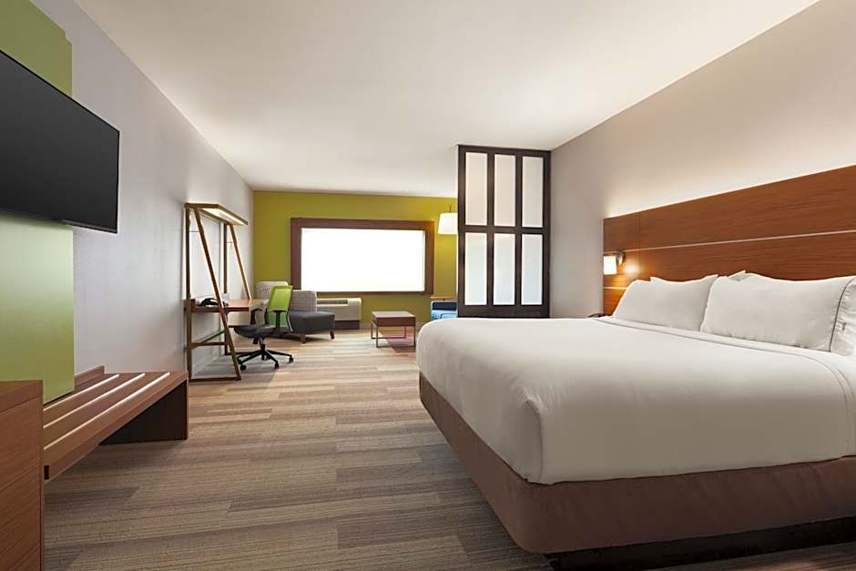 Holiday Inn Express & Suites - McAllen - Medical Center Area By IHG
