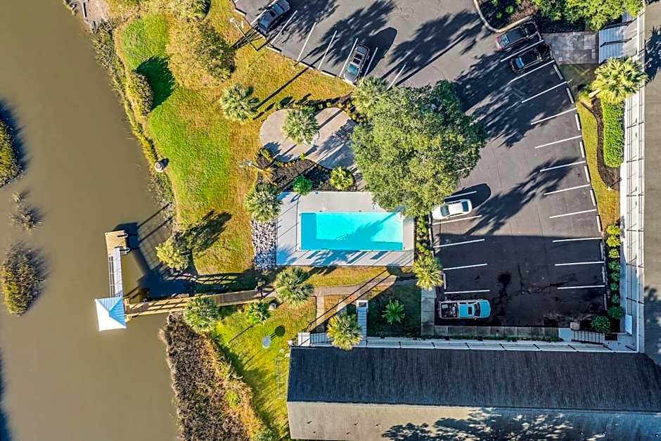 Charleston Creekside Inn