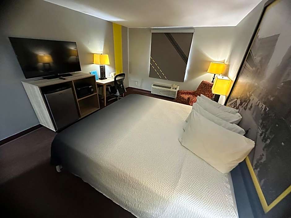Super 8 by Wyndham Fort Scott