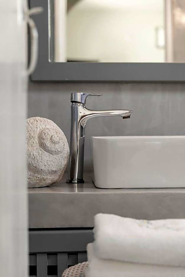 Blue Dolphins Apartments