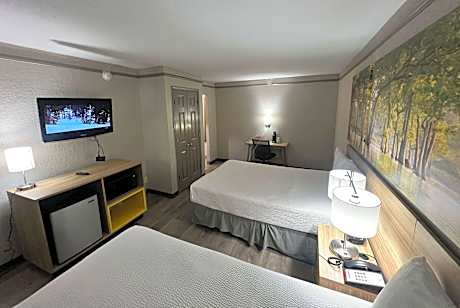 2 Double Beds Smoking