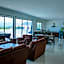 LA LOMA SUITES