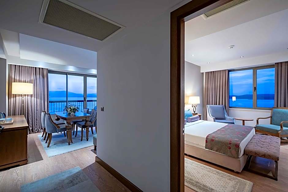 Photo 1 of 5 of Junior Suite, Sea View