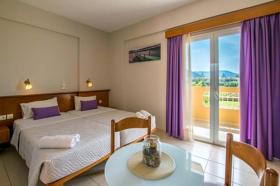 Danelis Studios & Apartments