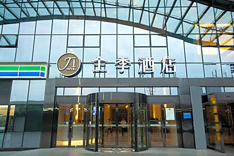 Ji Hotel Zhengzhou East Railway Station
