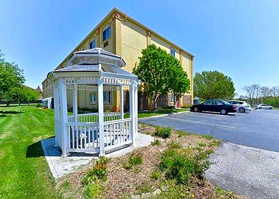 Comfort Suites Omaha Northwest