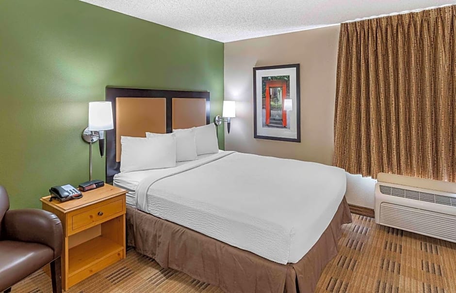 Extended Stay America Suites - Auburn Hills - University Drive