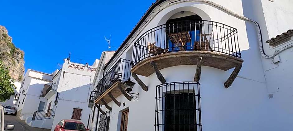 El MANANTIAL
