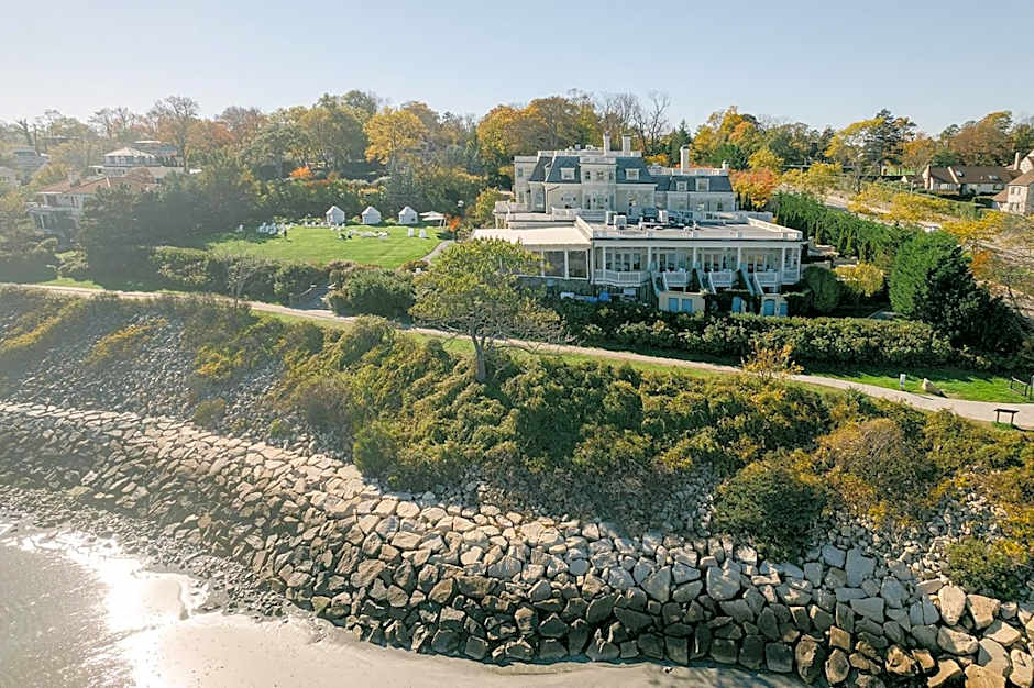 The Chanler at Cliff Walk