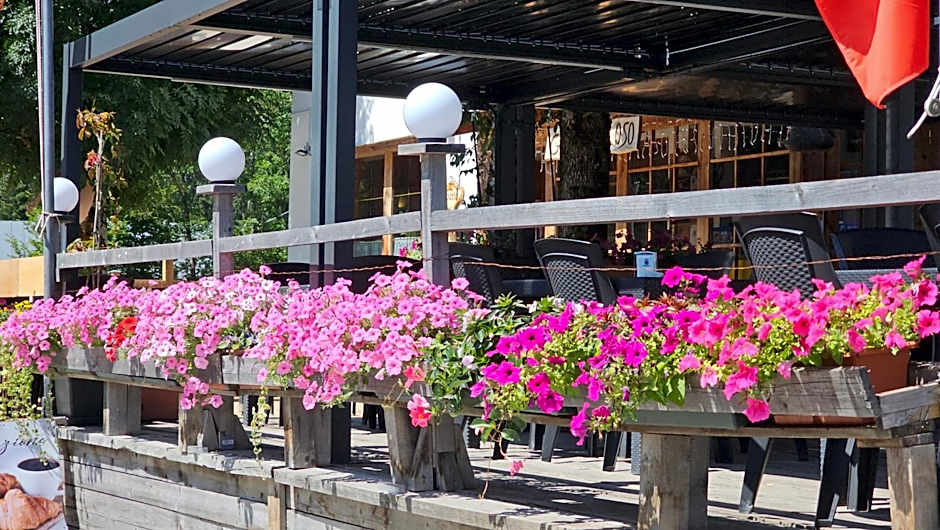 Hotel Griglieria Pizzeria Gnomo Goloso