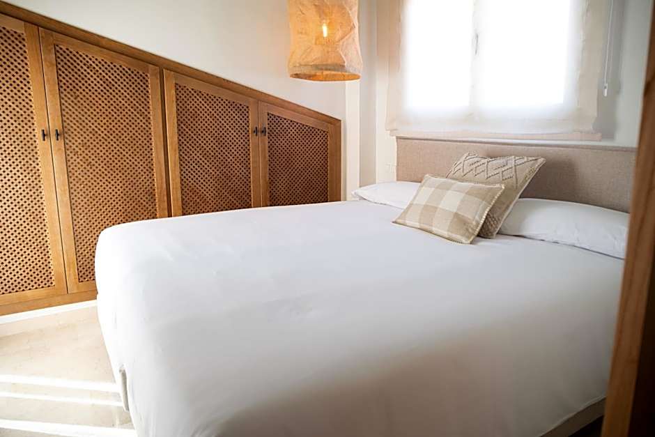 Rooms by JovA
