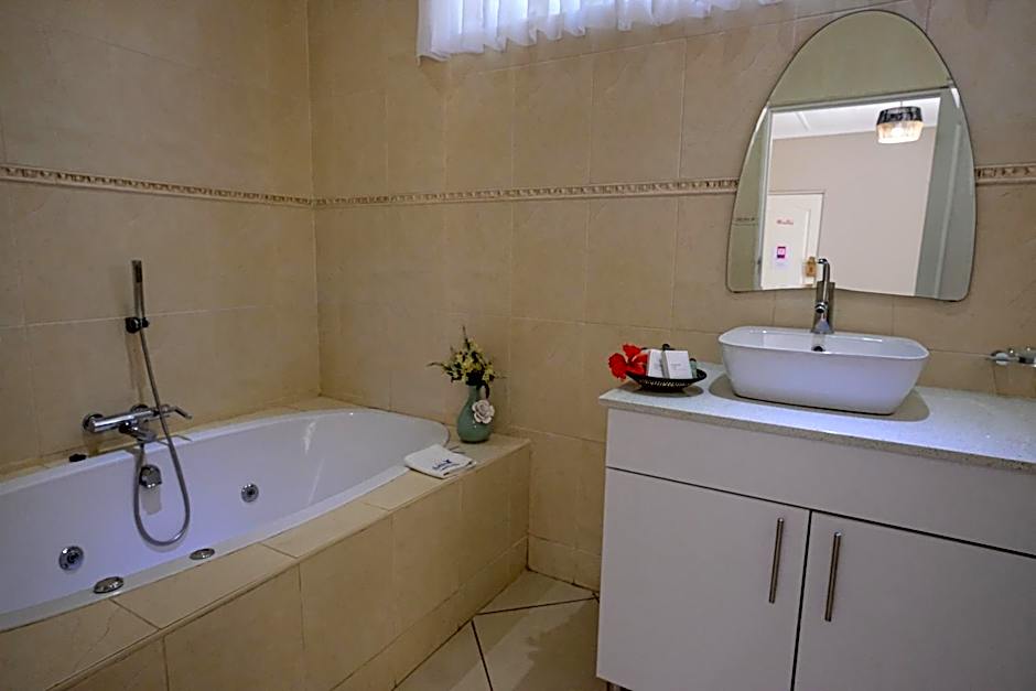 Whalesong Guest House