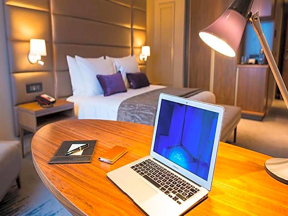 Hotel 2 Fevrier