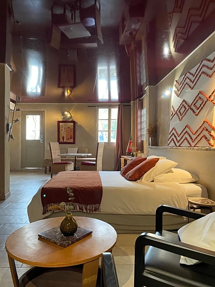 In Provence Hôtel - Expérience Atypique