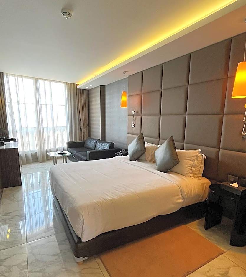 Photo 1 of 10 of Junior Suite