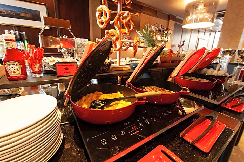 Kings Hotel First Class