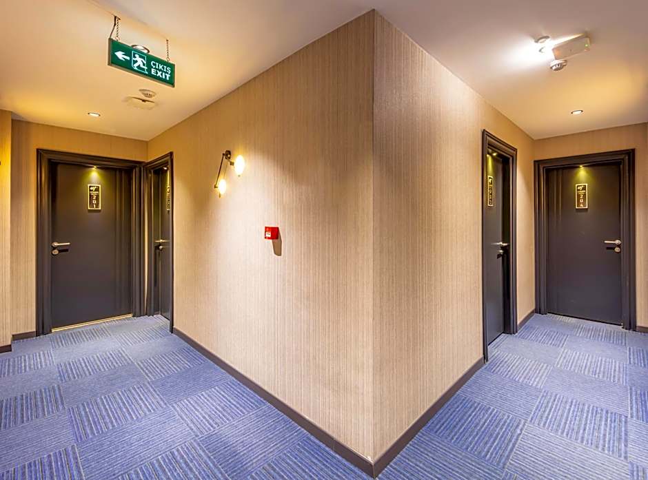 Lenora Airport Hotel