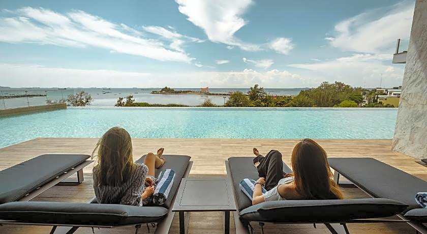 Oakwood Hotel & Residence Sri Racha