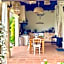 Le Patio, chambres d hôtes pour adultes en Camargue, possibilité de naturisme à la piscine,