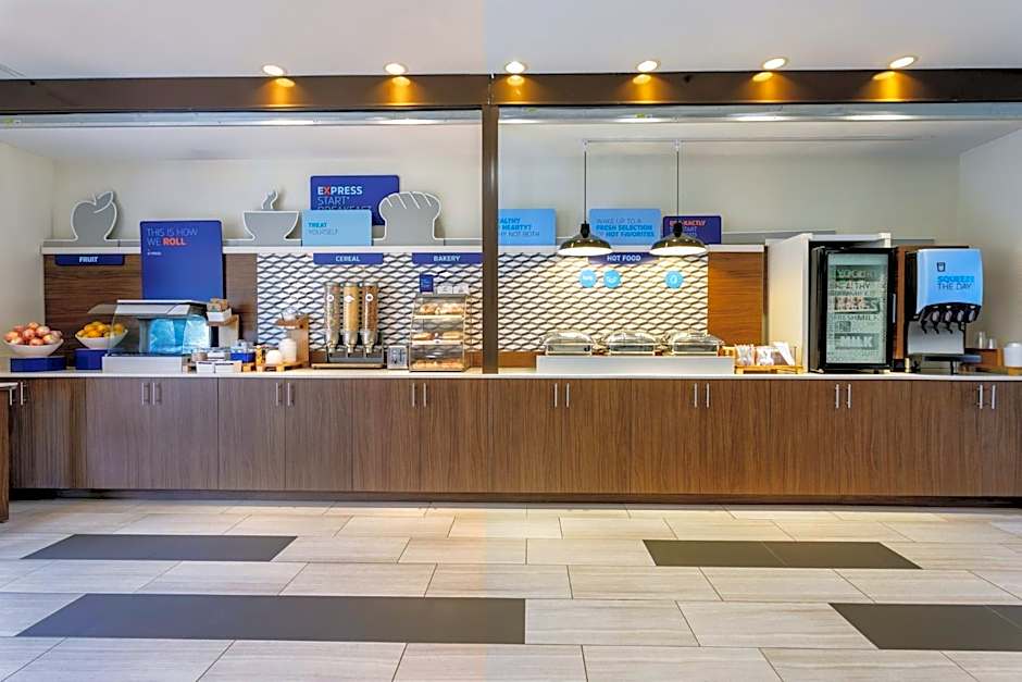 Holiday Inn Express Tampa N I-75 - University Area, an IHG Hotel By IHG