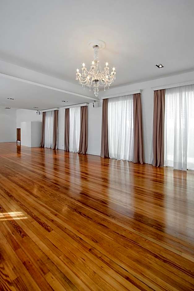 San Isidro Plaza Hotel