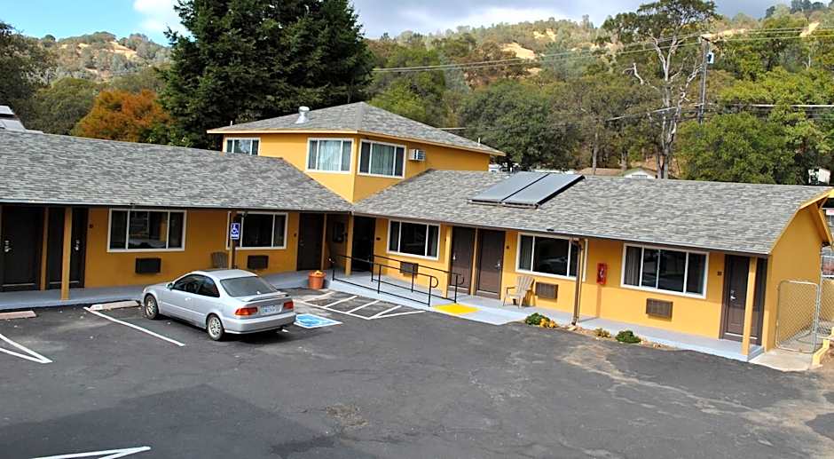 Lake Marina Inn