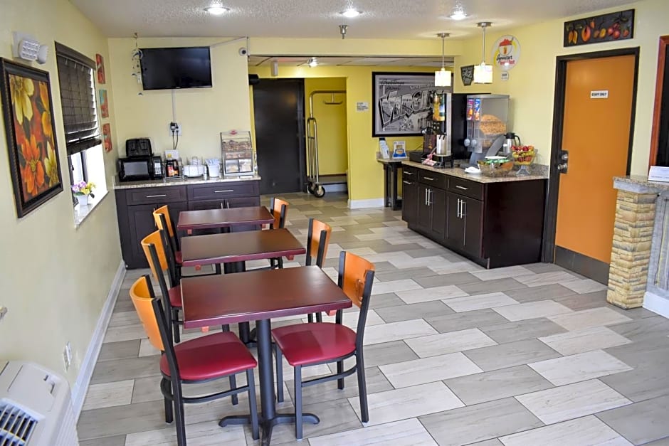 Super 8 by Wyndham Newport News/Jefferson Ave.