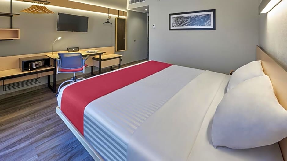 City Express Plus by Marriott Puerto Vallarta