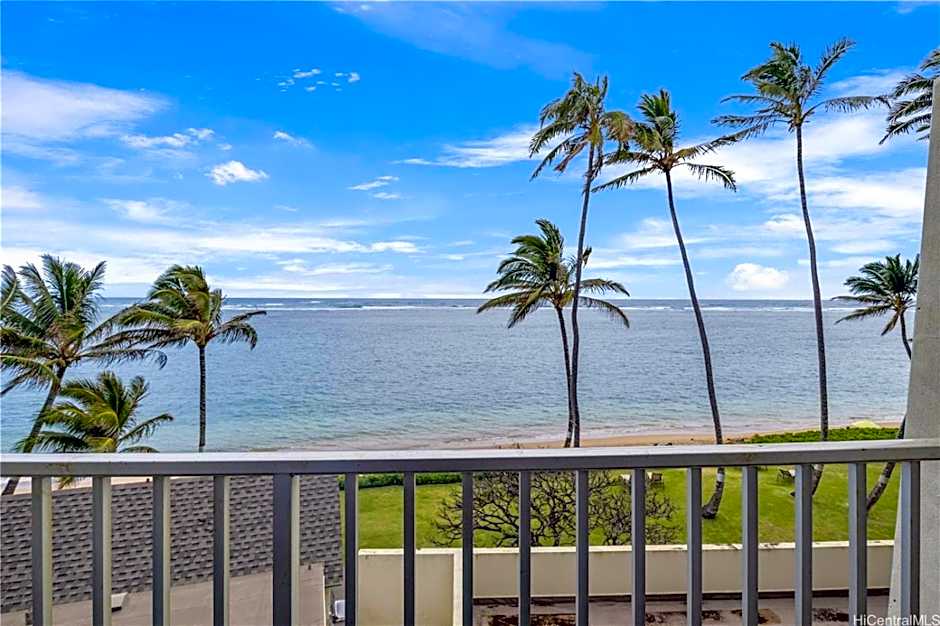 Stunning Ocean Views Condos in Oahu at Punaluu