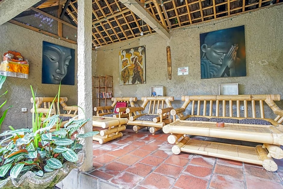 Padi-Padi Hostel & Bar