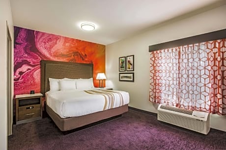 1 King Bed, Deluxe Family Suite, Non-Smoking