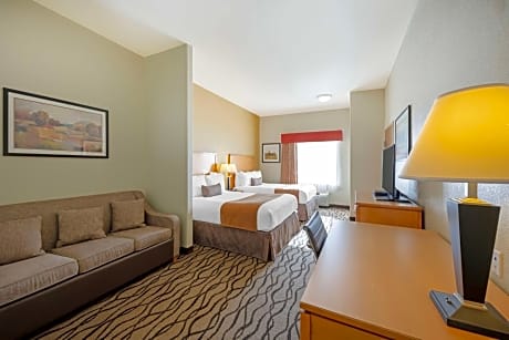 Queen Suite with 2 Queen Beds - Disability Access - Non-Smoking