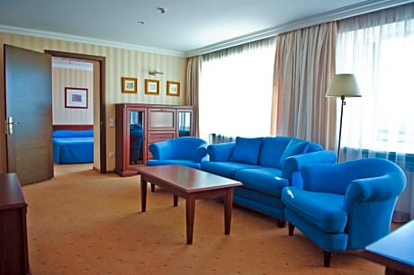 Junior Suite Business