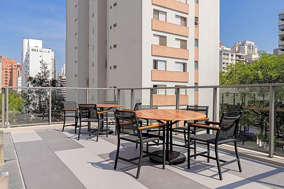 Easy Star - Lindo Studio na m elhor localização do Brooklin!- ZR01H