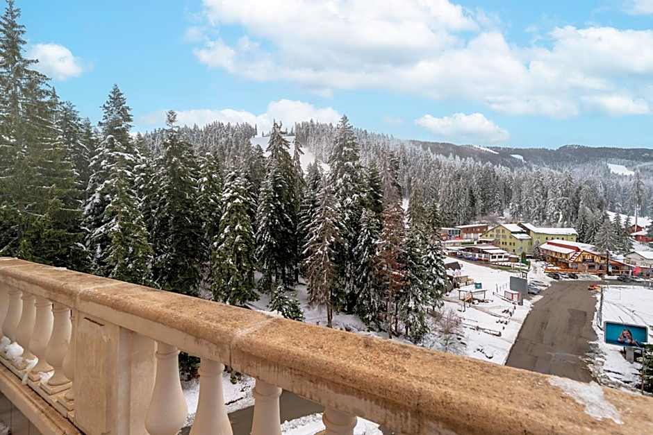 Festa Winter Palace Hotel