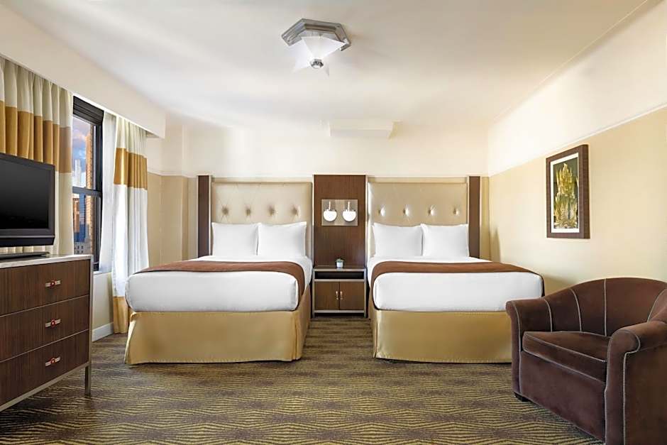  The New Yorker Hotel