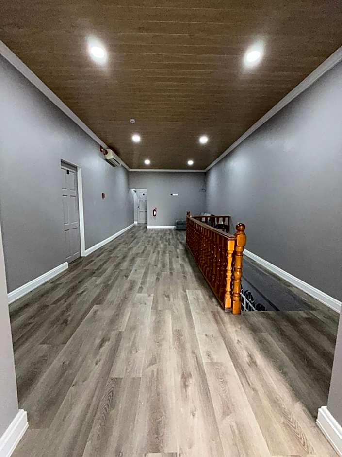 Airport Suites Hotel