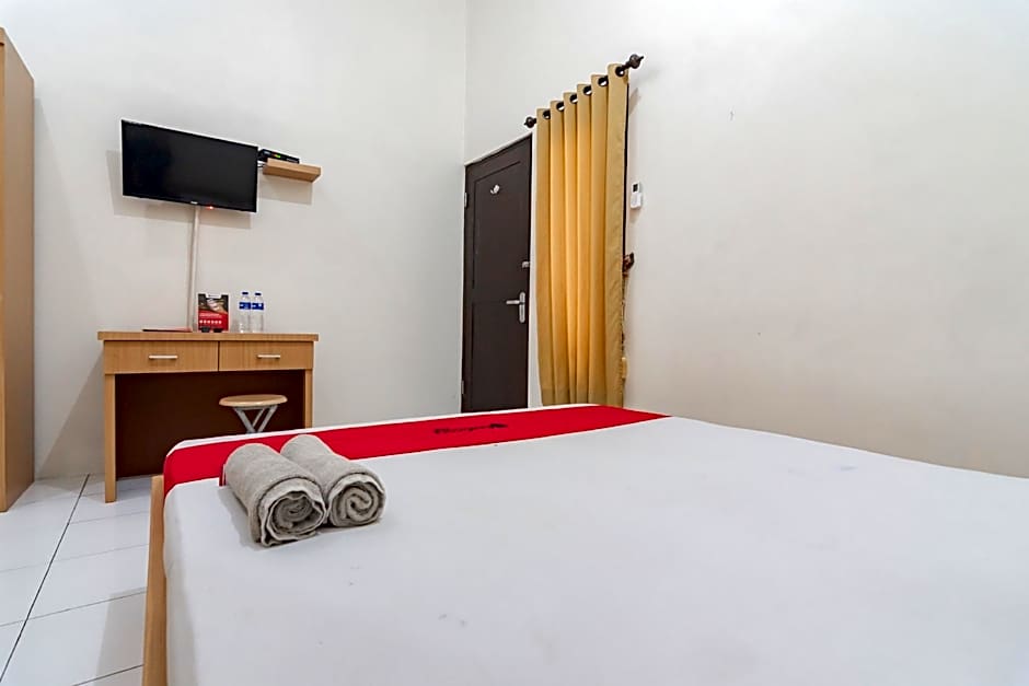 RedDoorz near Universitas Siliwangi Tasikmalaya