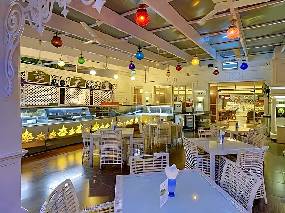 Mayfair Convention Hotel