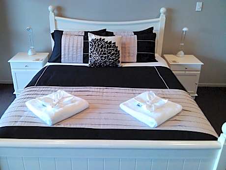 Two-Bedroom Family Suite - Water Front