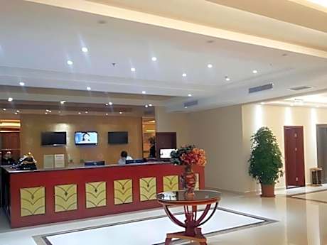 Green Tree Inn Hebeisheng Bazhoushi Railway Station Yingbin Xidao Shangwu