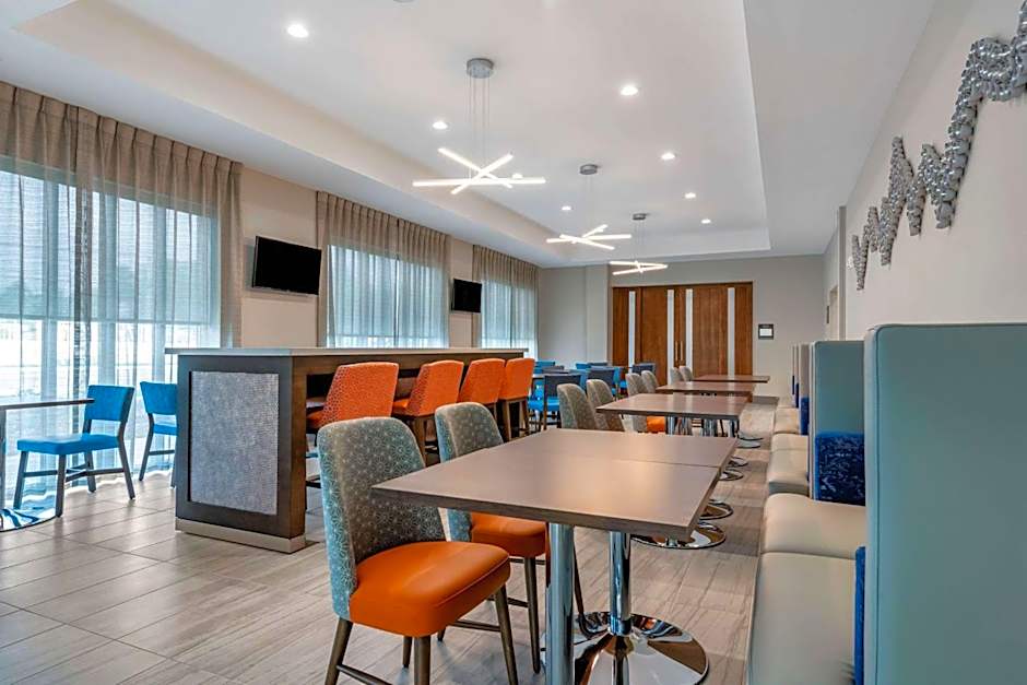 Comfort Suites Gainesville Near University