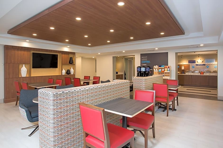 Holiday Inn Express Chelmsford By IHG