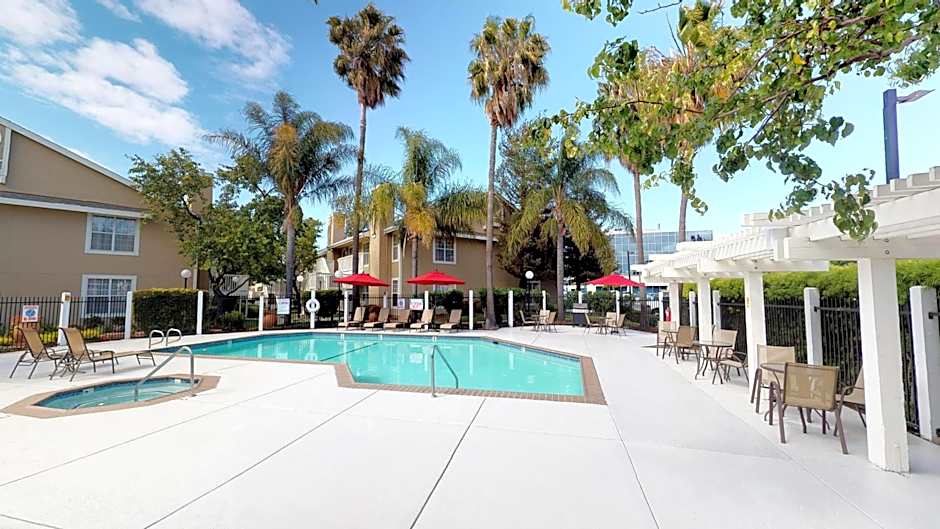 Chase Suites Hotel In Newark