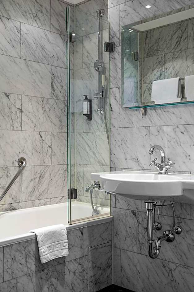 The Suite Hotel Garden