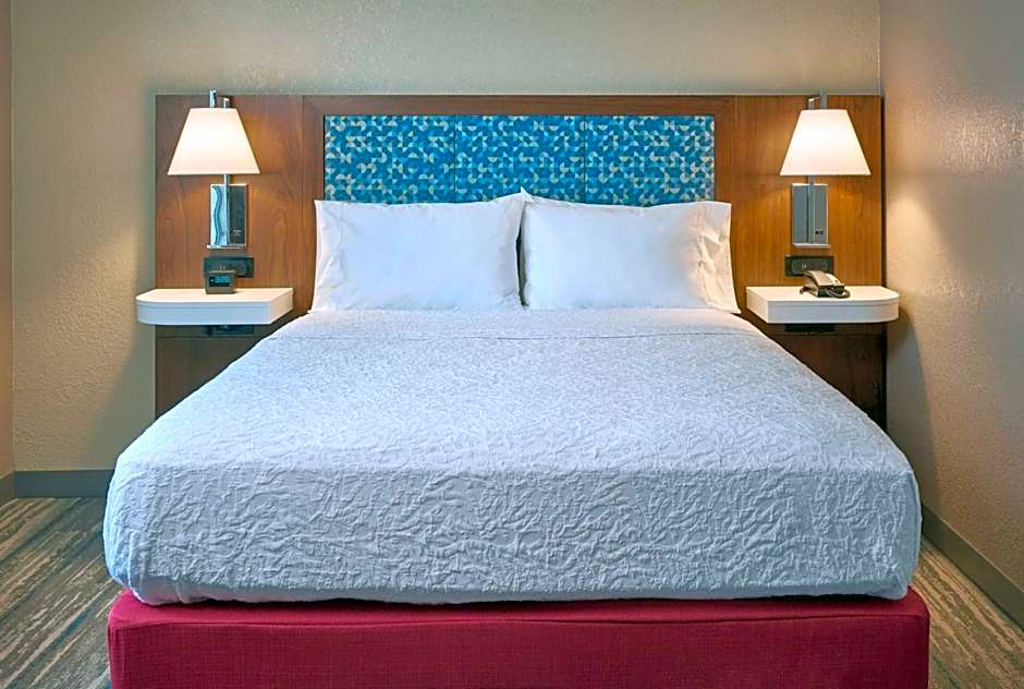 Hampton Inn By Hilton Harrisburg-West