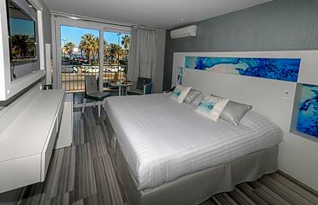 Superior Double or Twin Room with Sea View
