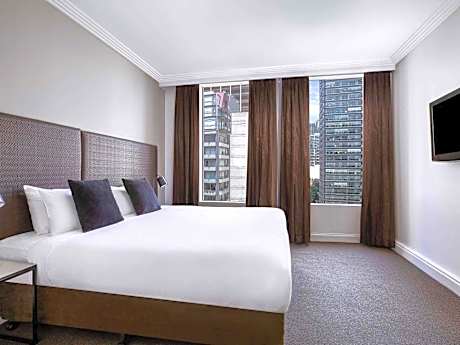 One-Bedroom Deluxe Apartment