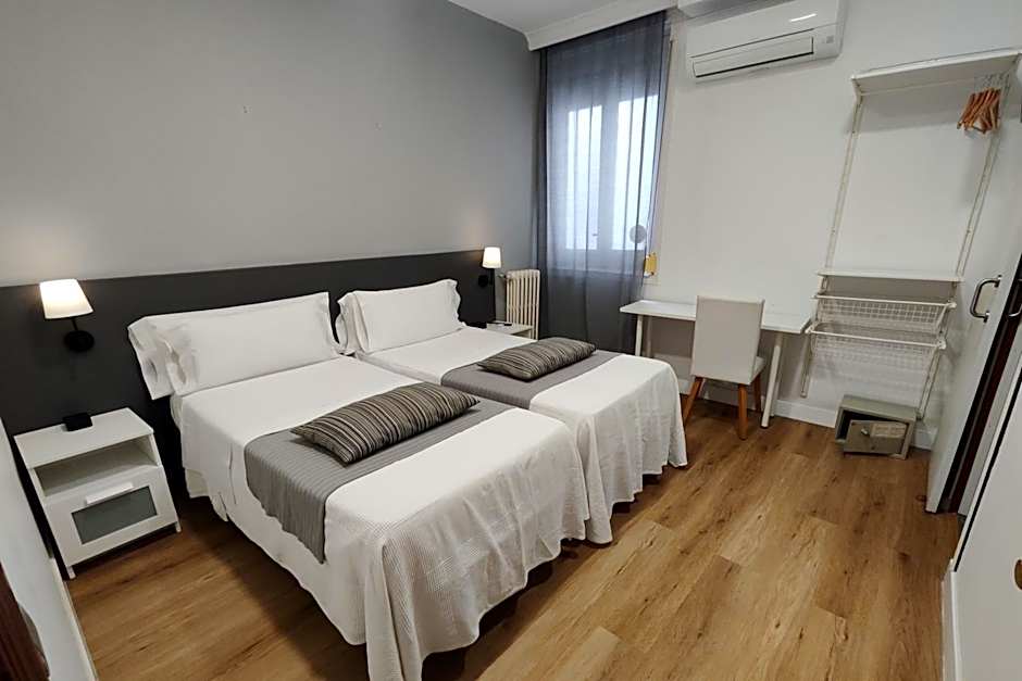 Hostal Cervantes
